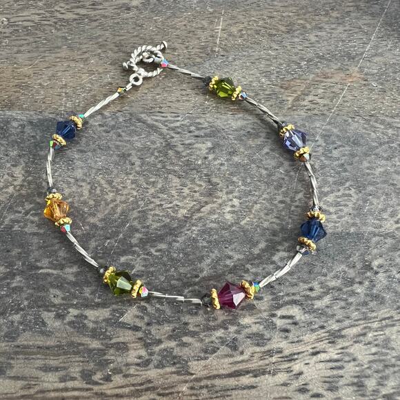 Multicolored jewel tone beaded silver t-clasp elegant bracelet - Picture 3 of 8